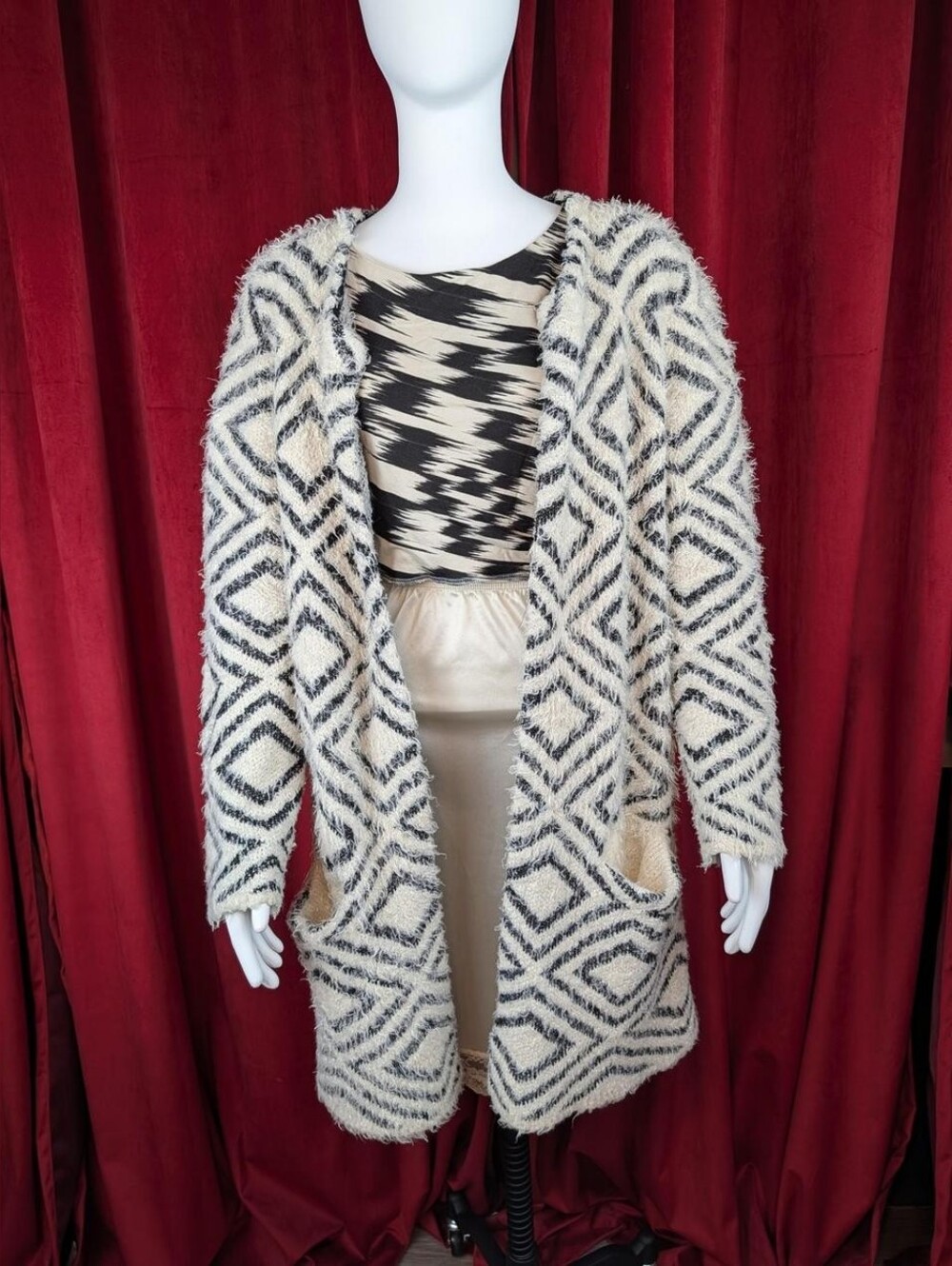 August Silk White & Black Eyelash Knit Diamond Pattern Fuzzy Long Cardigan - Picture 6 of 8